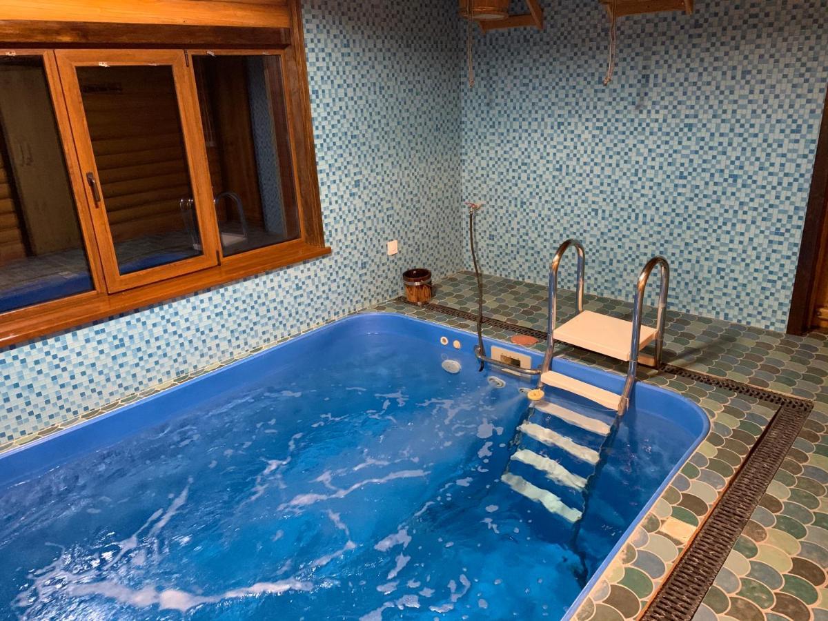 Долина Motel Chornyvody Екстериор снимка